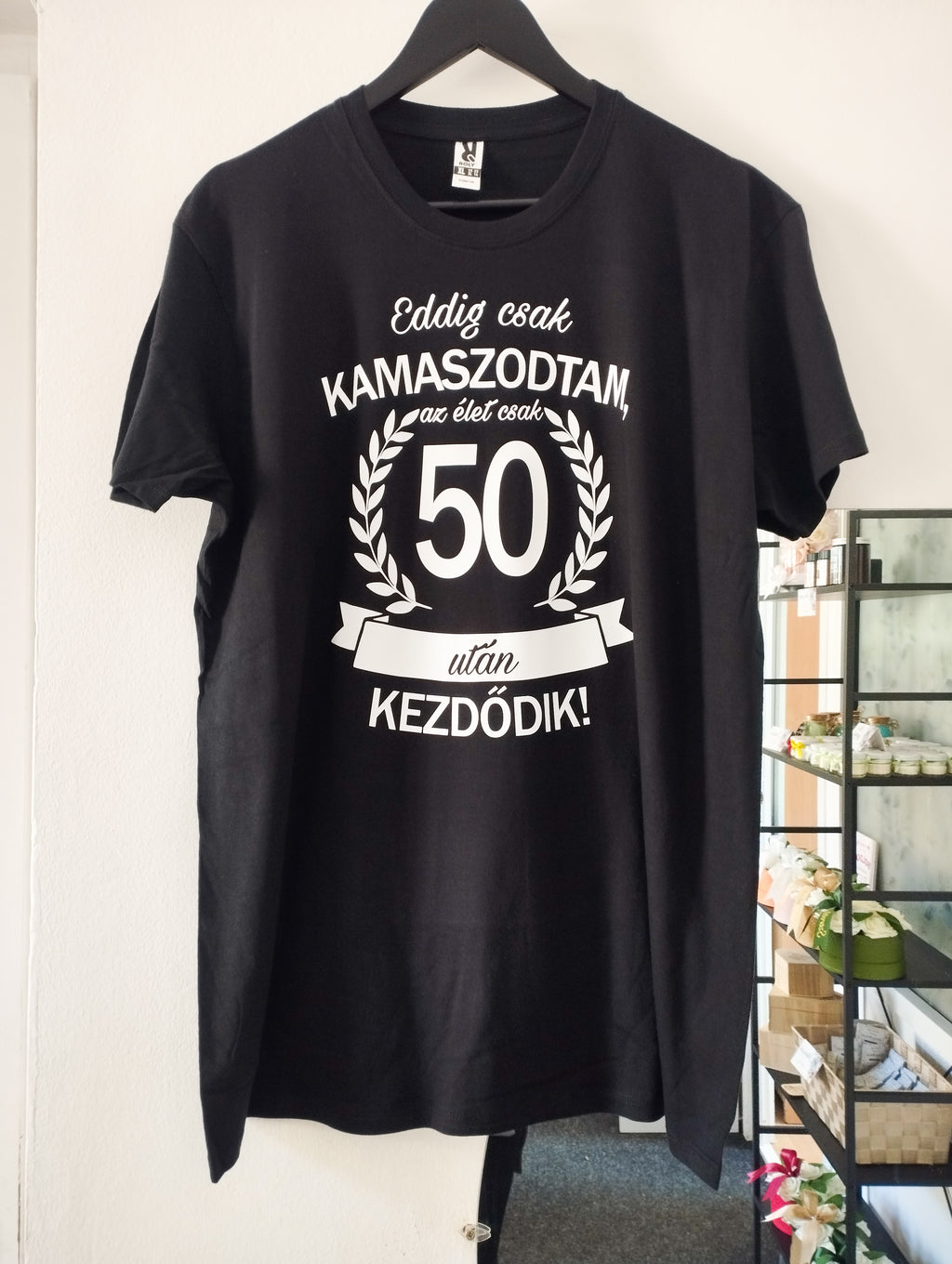 Feliratozott pólók nőknek