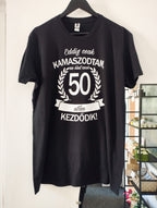 Feliratozott pólók nőknek