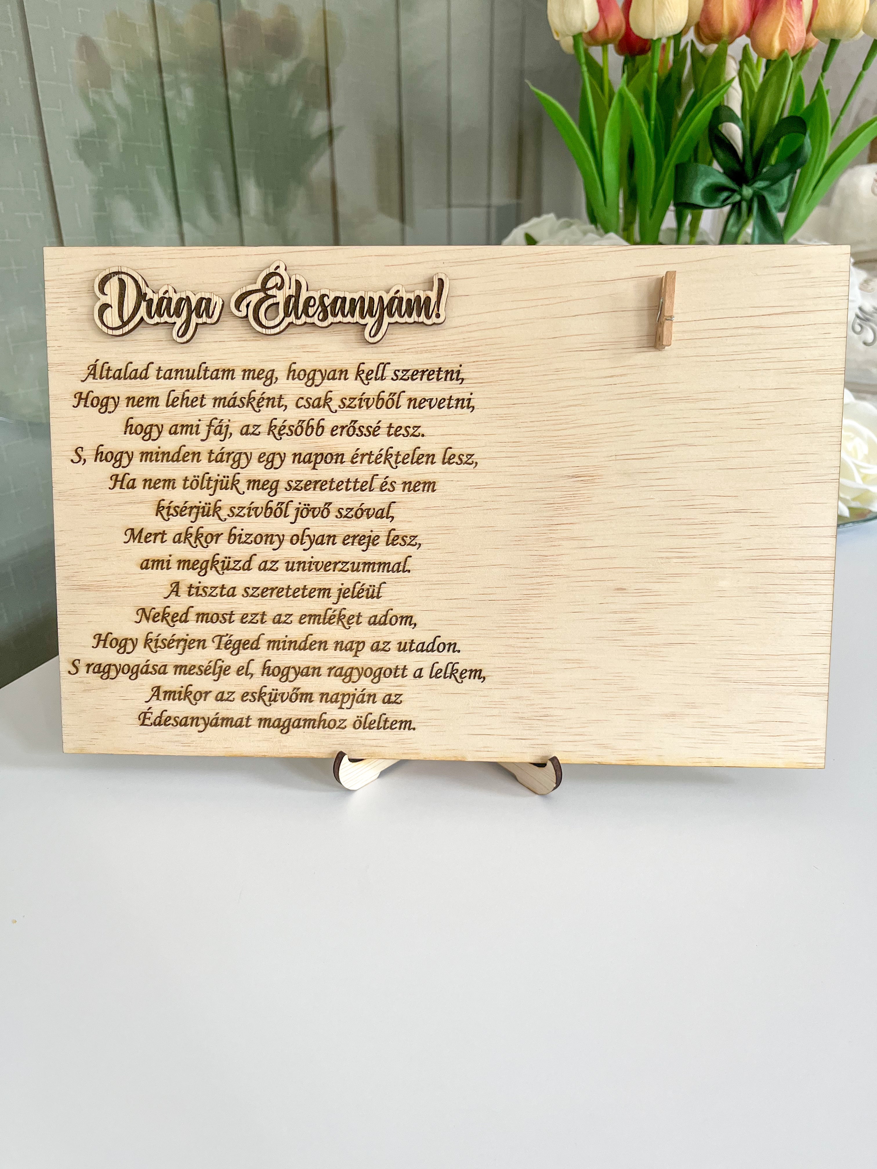 Fa tábla fényképpel