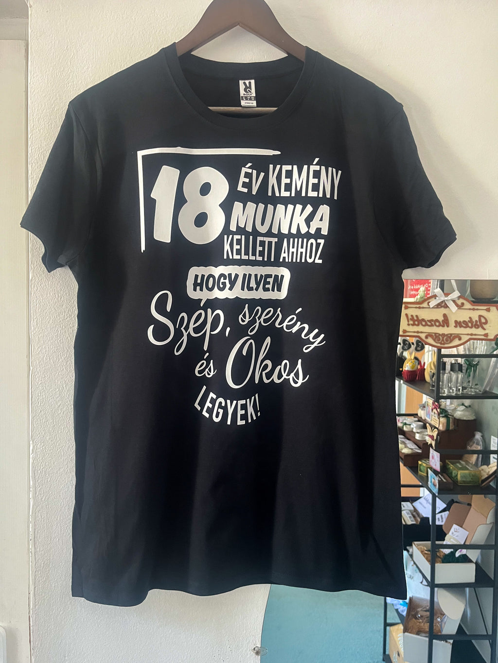 Feliratozott pólók férfiaknak