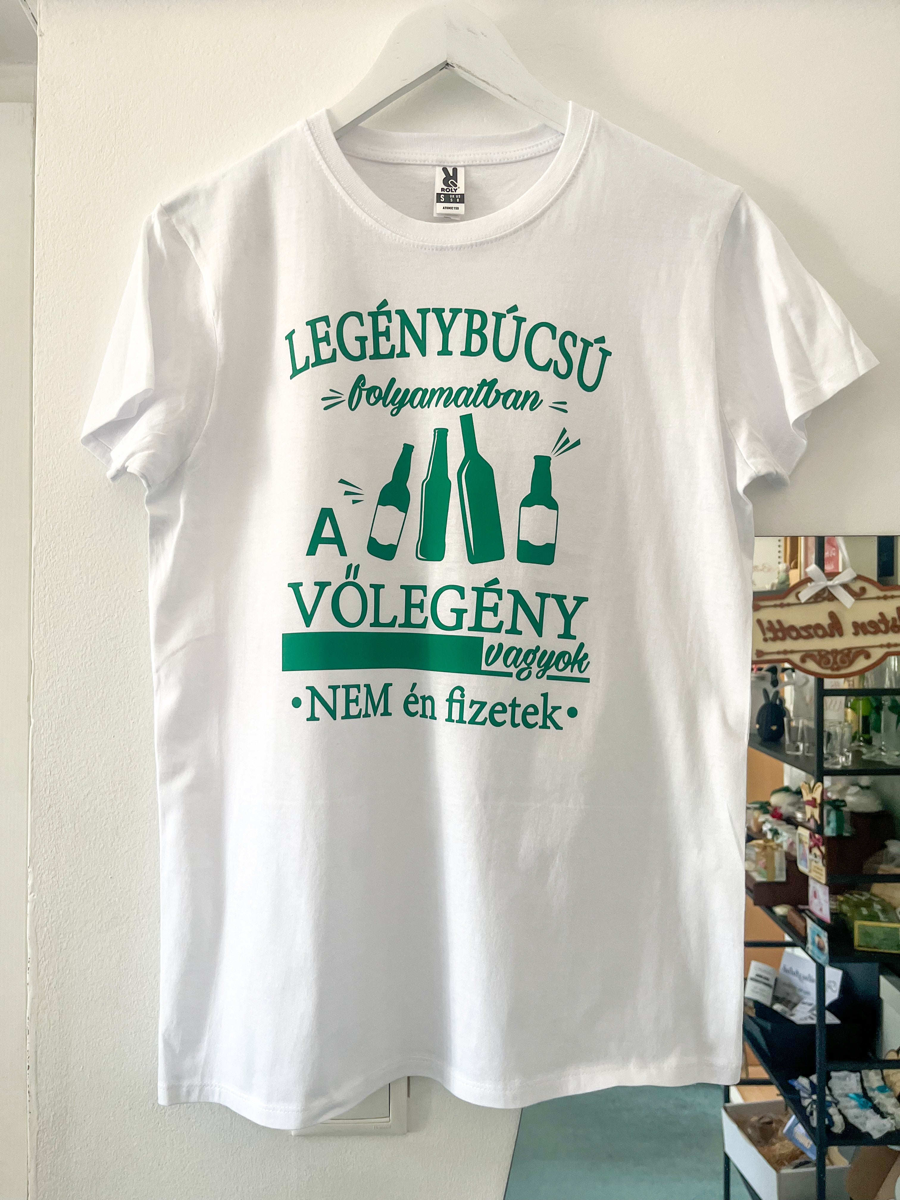 Feliratozott póló legénybúcsúra