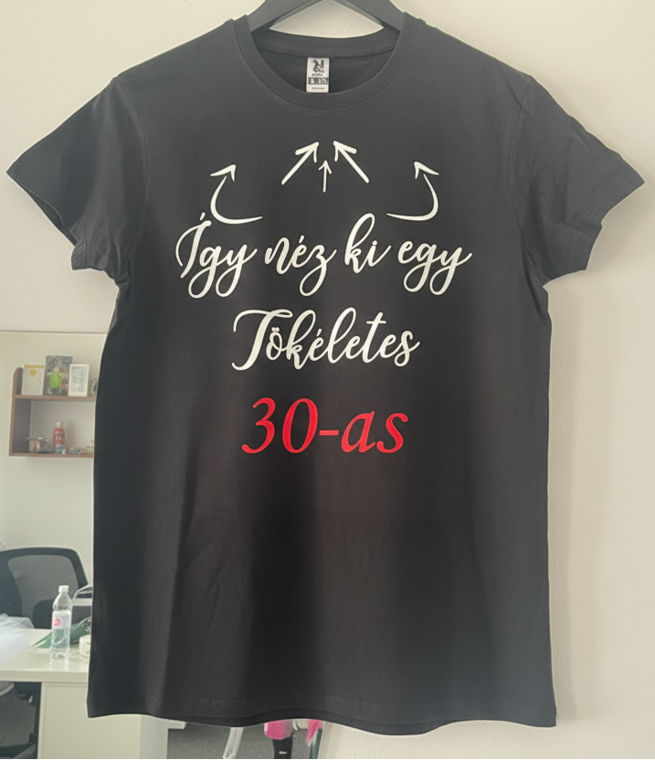 Feliratozott pólók nőknek